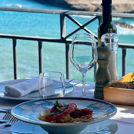 Hotel Mezzatorre Ventotene