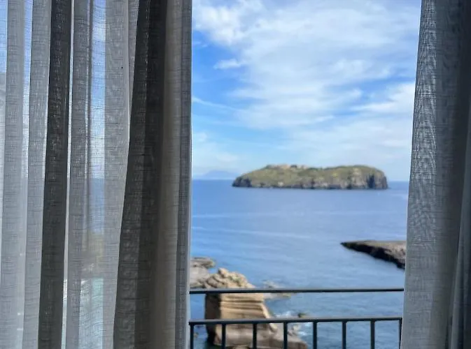 Mezzatorre 2* Ventotene